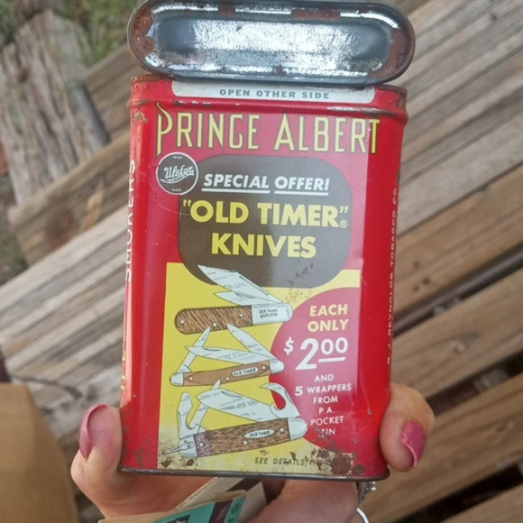 Prince Albert Tobacco Tin with alternate Advertisement on back - Picture 13 of 13